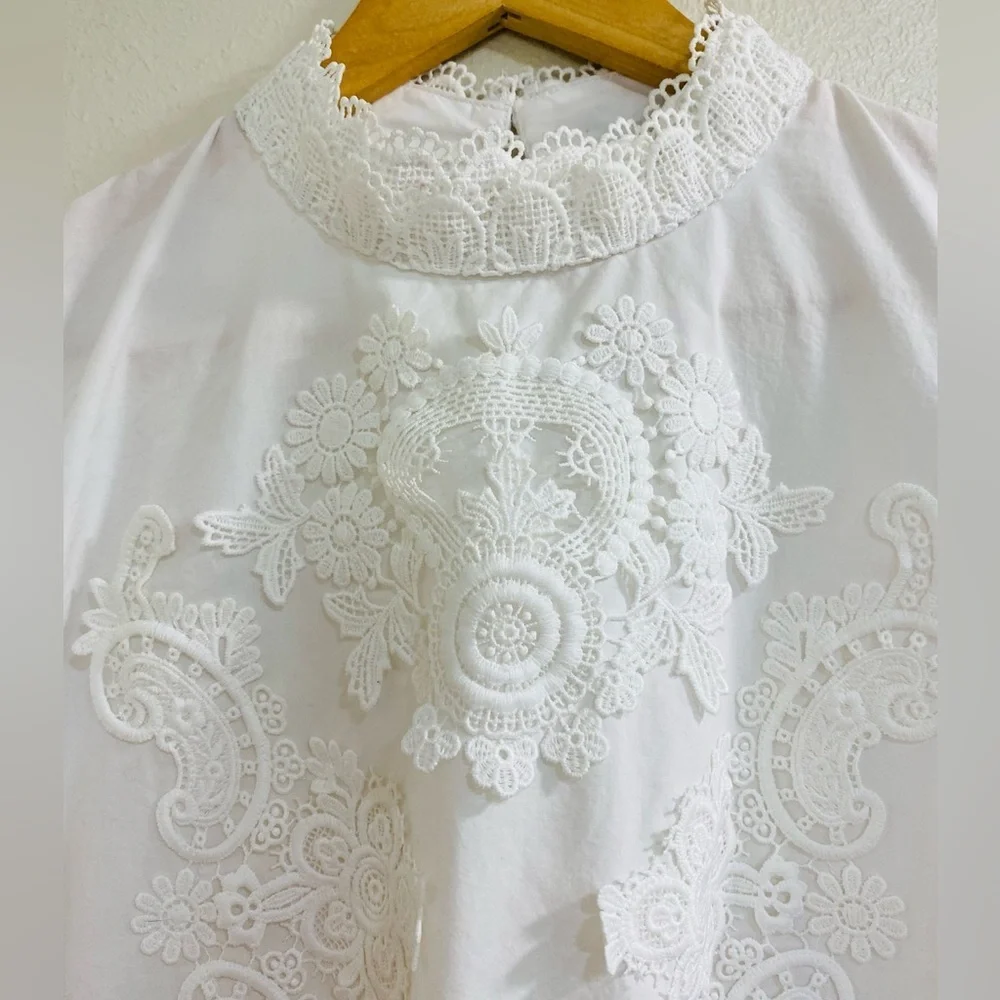 Zara white High neck long-sleeve Lace Puff Sleeve Victorian Blouse Large